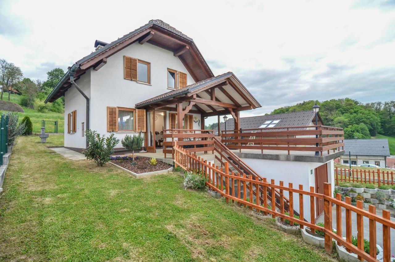 Flower House Подчетртек Экстерьер фото